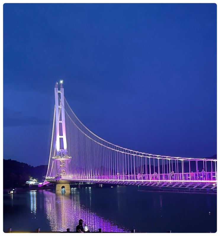  예산출렁다리의 낮과 밤의 다른풍경과 예당저수지 느린호수길 산책