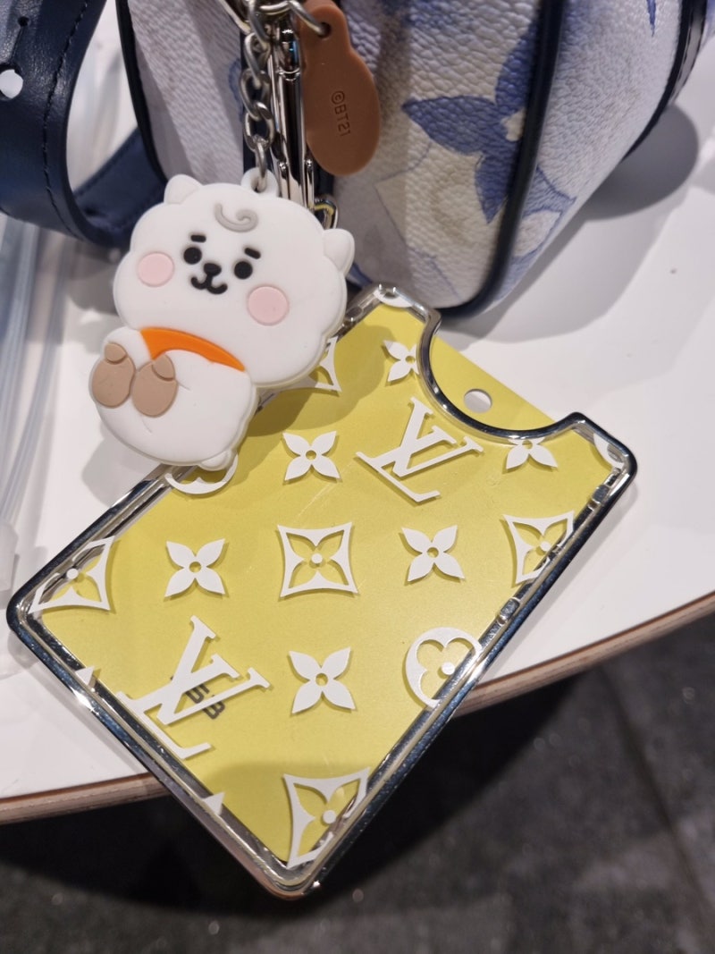 [BTS 방탄소년단 제이홉 & 진] 210702 위버스 모먼트 & 댓글 업데이트 (ft.석진이 루이비통 가방, ....