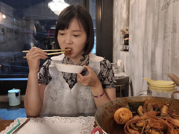  홍대떡볶이맛집 이색분위기 이색떡볶이 몬스터즉석떡볶이