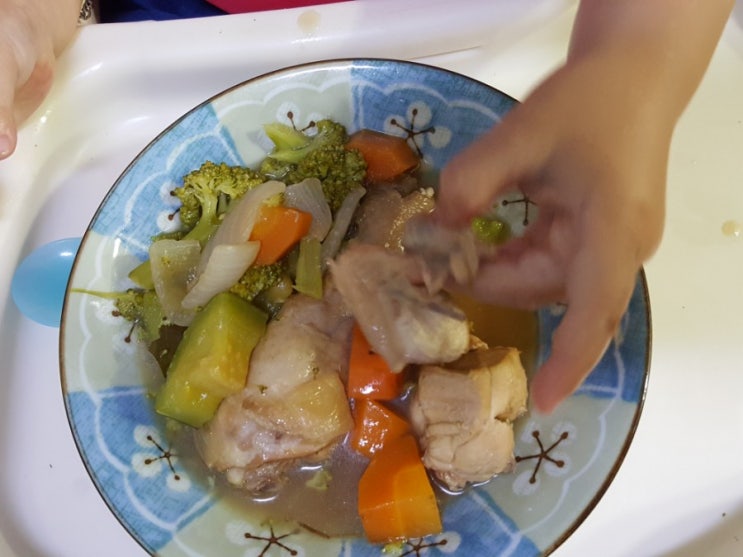  영유아+성인들에게도 강추 메뉴] 이유식부터 유아식까지 단 한 번도 맛있게 먹지 않은 날이 없었던 온 가족 최애음식 [치킨누들스프]