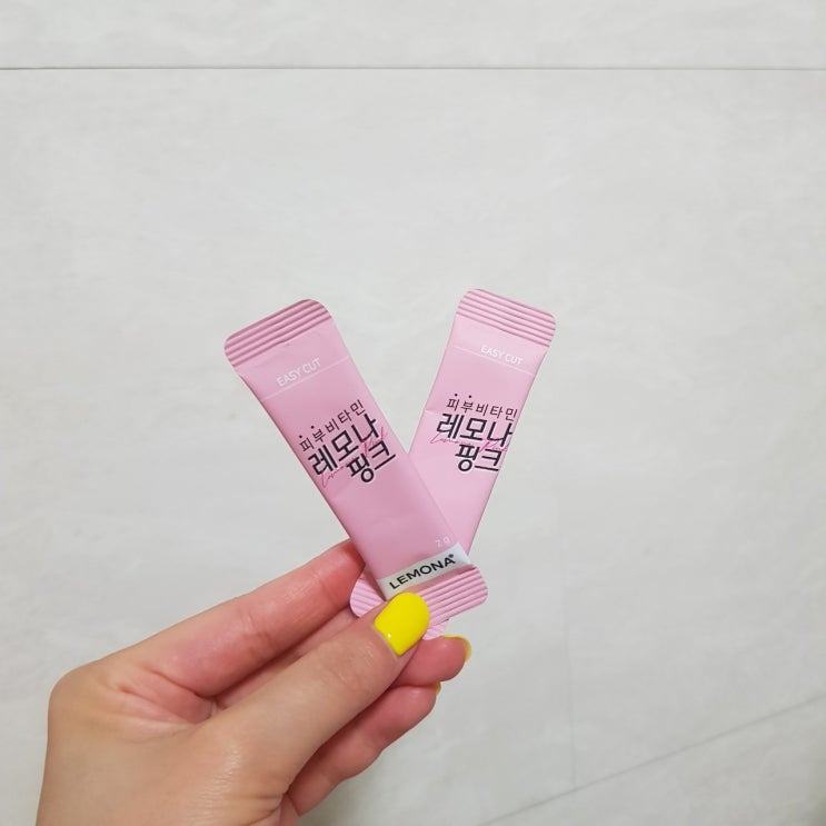 트와이스 레모나 신제품 "피부비타민 레모나 핑크"