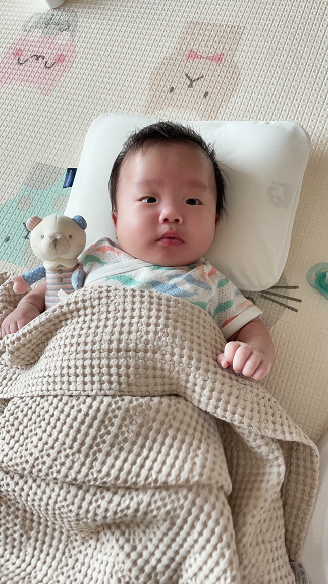  이른둥이 육아, 발달일기 (+DAY 61-70) 산소졸업준비, 주먹관찰, 밤잠시작