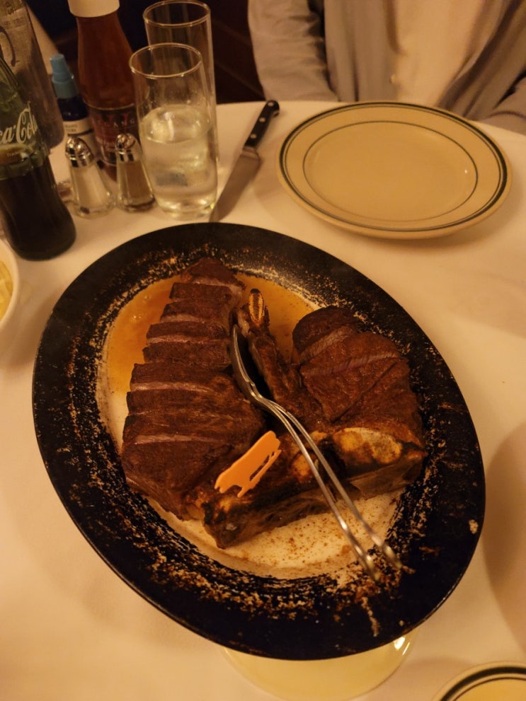  울프강 스테이크 청담 내돈내산 : 꼭 비싸게 주고 가야할까? 맛은 굿, 가성비는 우..?