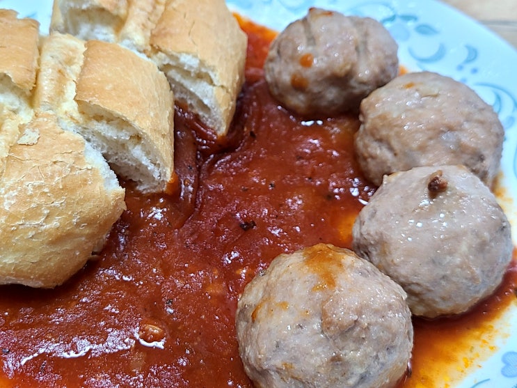  집에서 호로록 파스타 말아먹기 좋은 탐육 토마토 미트볼