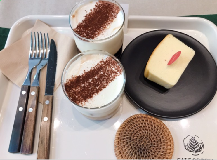  부산 명지 카페 추천 : 쿠지(coogee)/식물이 가득한 정원 카페/조용한 분위기 카페