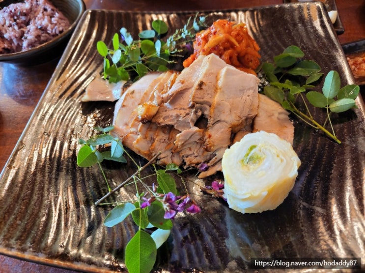  갈만한 검단맛집은 두손칼국수죠~ 하루 2시간만 영업,조기 마감 가능성 높음 [칼국수+보쌈 : 7000원]
