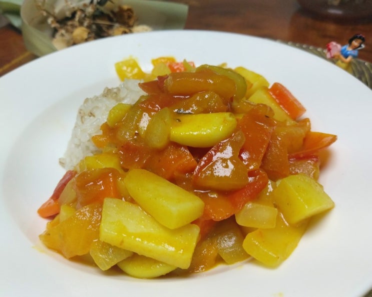 <비건레시피> 토마토 감자 야채 스튜 덮밥 야채스튜 덮밥 <비건레시피> 토마토 감자 야채 스튜 덮밥 야채스튜 덮밥