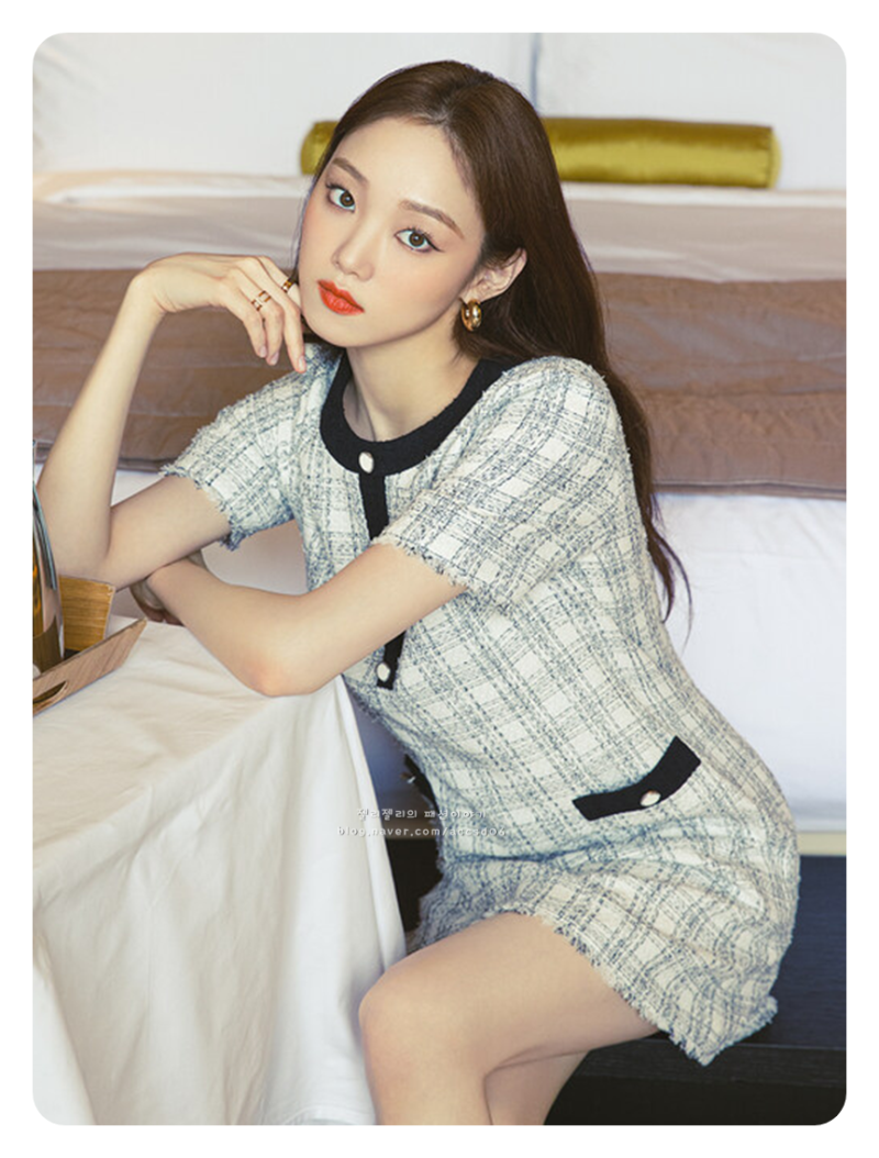 이성경 샤넬 귀걸이 프론트로우 원피스 : 네이버 블로그 이성경 샤넬 귀걸이 프론트로우 원피스 : 네이버 블로그