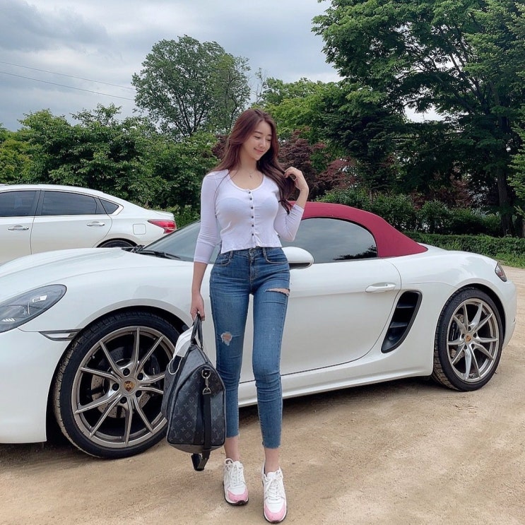 사적인 DM은 받지않는다는 베이글 트레이너 몸매 사적인 DM은 받지않는다는 베이글 트레이너 몸매
