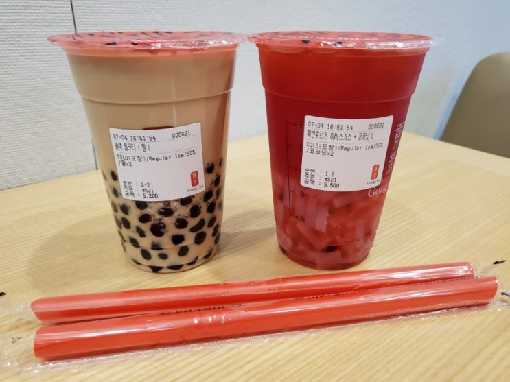  공차 잠실학원사거리점_블랙 밀크티_패션후르츠 히비스커스_코코넛