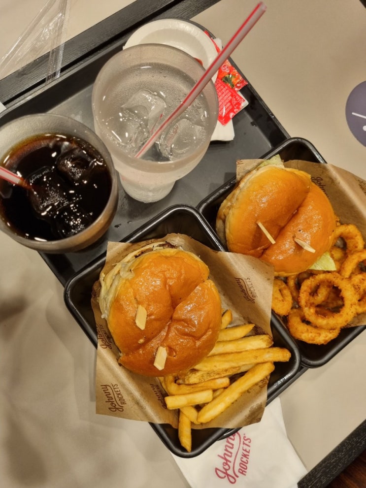 해운대 센텀 신세계 백화점  수제버거 맛집 : 자니로켓(jonny rockets)