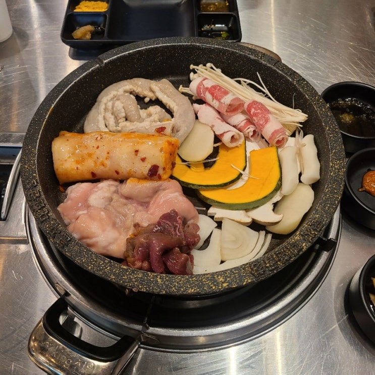  <서울 신촌 소곱창 / 군자대한곱창 신촌점> 볶음밥도 맛있는 신촌 곱창집