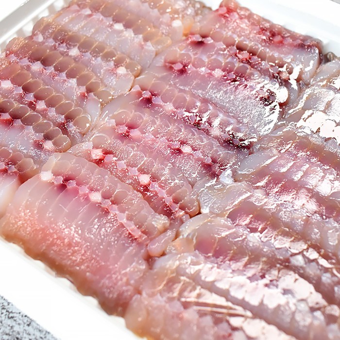 가성비 뛰어난 오버파워푸드 국산 목포 삭힌 모듬 홍어 회 500g 1kg (숙성 정도 선택), 홍어 500g(약한맛) 추천해요 가성비 뛰어난 오버파워푸드 국산 목포 삭힌 모듬 홍어 회 500g 1kg (숙성 정도 선택), 홍어 500g(약한맛) 추천해요