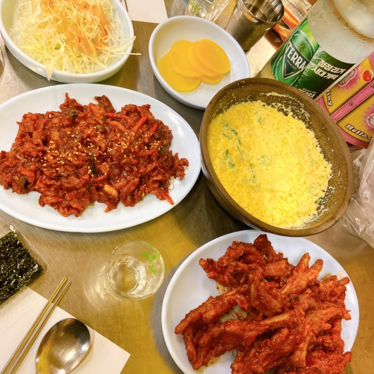  여름엔 이열치열이지~~~ 닭발 칼로리 알아봅시다!!  무뼈 국물 닭발칼로리 거기다 오돌뼈 칼로리까지 파헤쳐볼게요:)