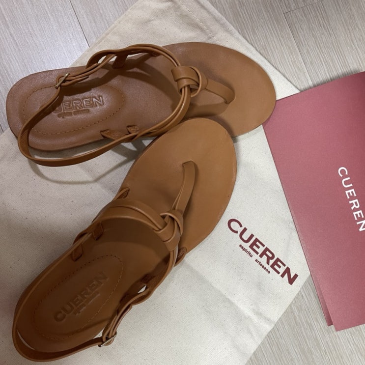  쿠에른(Cueren) 베니스 샌들 04 브랜디컬러 후기