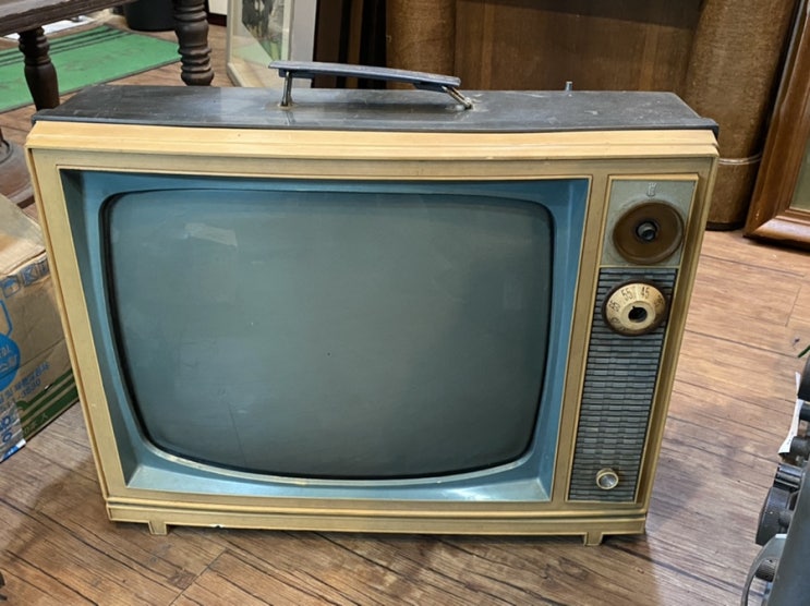  빈티지텔레비전 제니스 tv 진공관 빈티지소품 엔틱소품