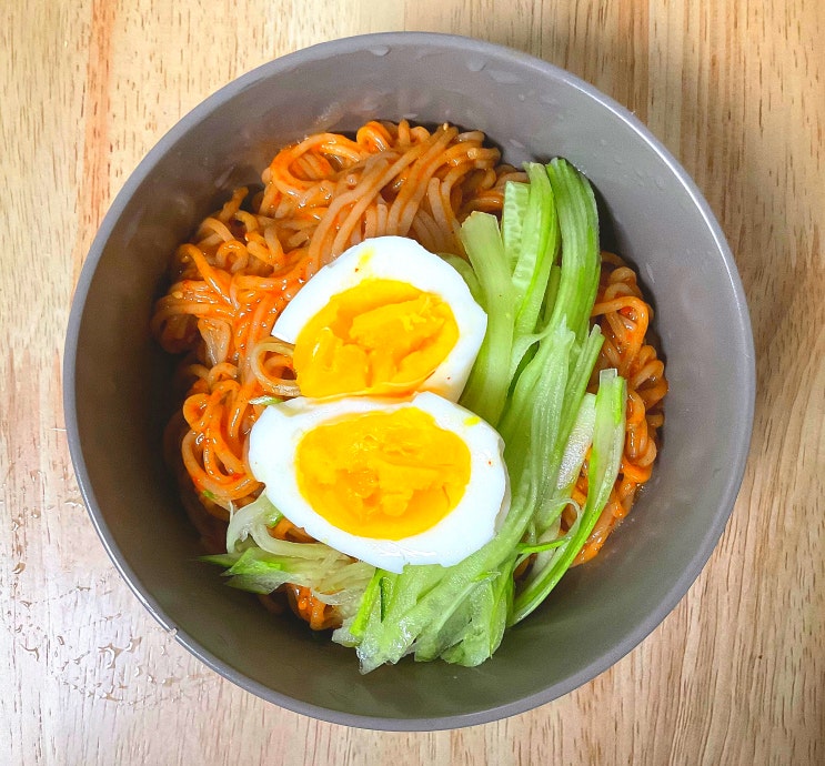  다이어트 식단 추천 보리국수로 만든 맛있는 비빔국수 양념장 황금 레시피 알려드려요.