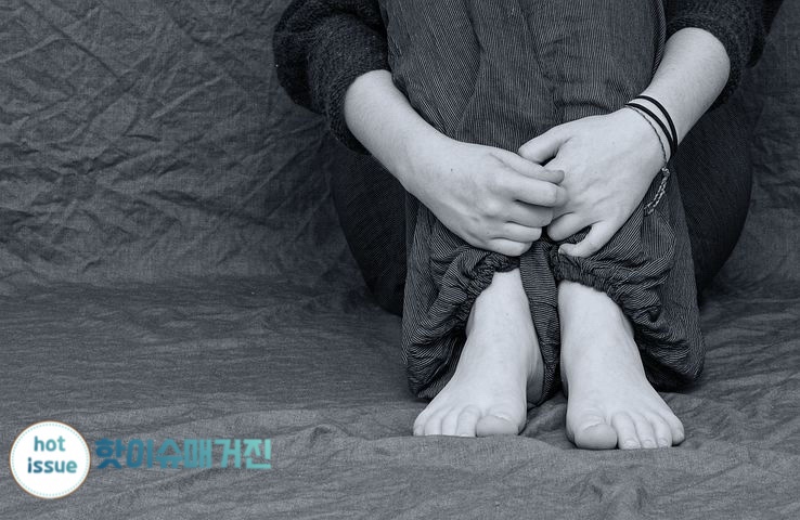 17살 딸아이가 모텔에서 집단 감금 폭행을 당하였습니다 17살 딸아이가 모텔에서 집단 감금 폭행을 당하였습니다