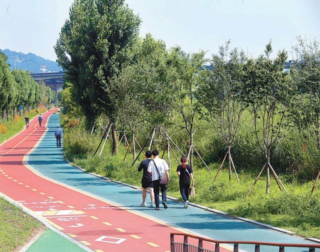  송파둘레길 21km 완공… 도심속 도보관광 즐겨요