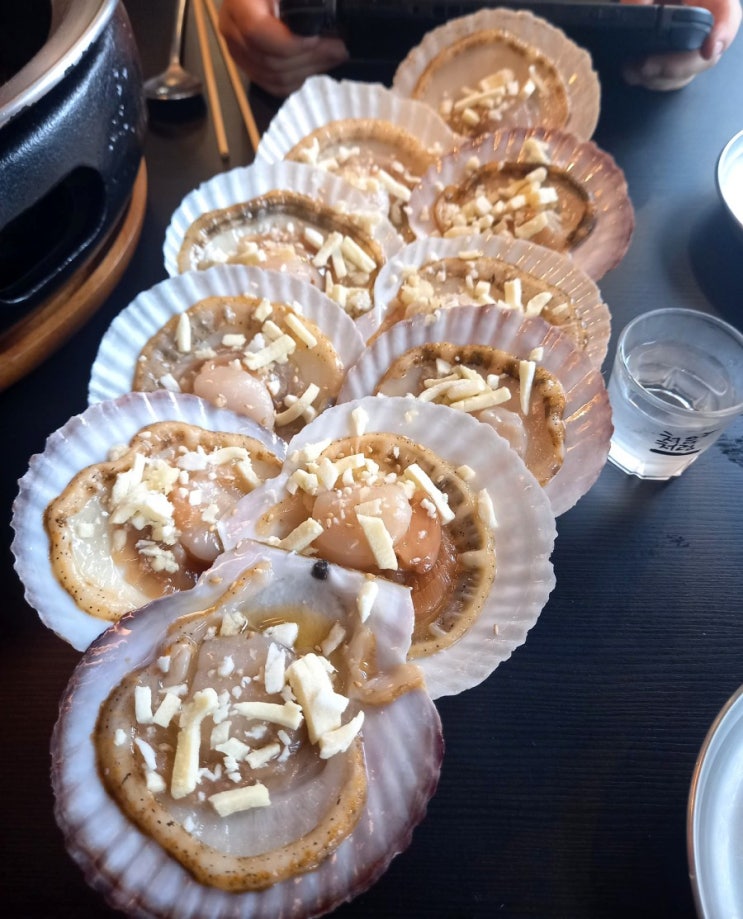 일산 중산동 학이네 한우육회와 조개구이 일산 중산동 학이네 한우육회와 조개구이