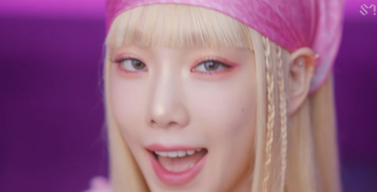  [MV] 태연 (TAEYEON) _ Weekend [뮤비/가사/듣기]