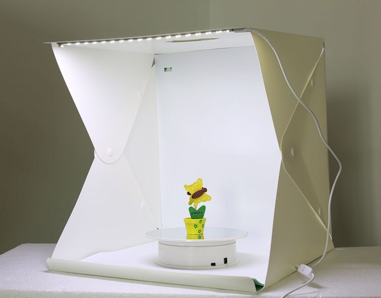 많이 찾는 홈스튜디오만들기 포토박스 간이스튜디오 대형 접이식 라이트 사진 Softbox 좋아요 많이 찾는 홈스튜디오만들기 포토박스 간이스튜디오 대형 접이식 라이트 사진 Softbox 좋아요