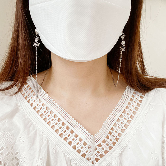 최근 많이 팔린 뷰티풀나나 귀걸이 대신 영롱하게 반짝이는 팬던트 써지컬 마스크 목걸이 추천해요 최근 많이 팔린 뷰티풀나나 귀걸이 대신 영롱하게 반짝이는 팬던트 써지컬 마스크 목걸이 추천해요