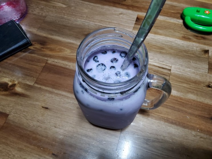 냉동블루베리 음료만들기 (블루베리 우유)