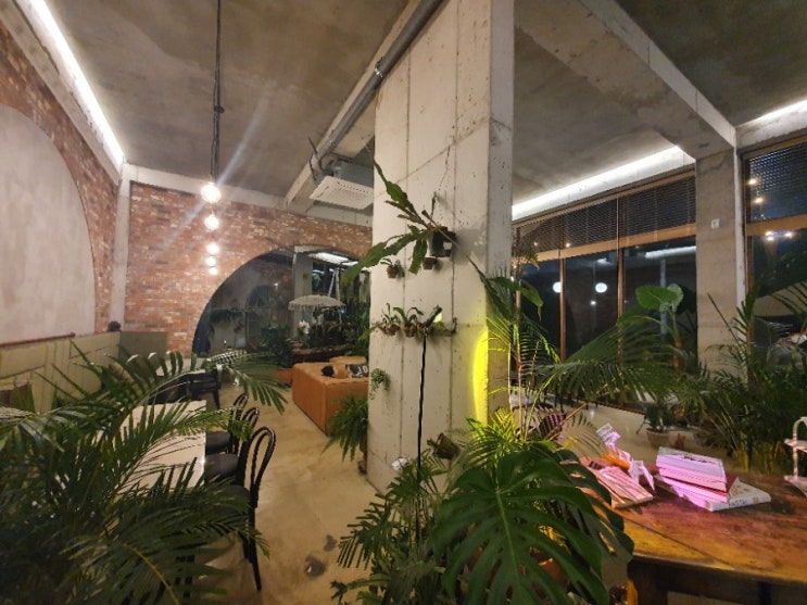  운치있고 힐링하기 좋은 <카페노마드> 마산합포구 덕동 카페