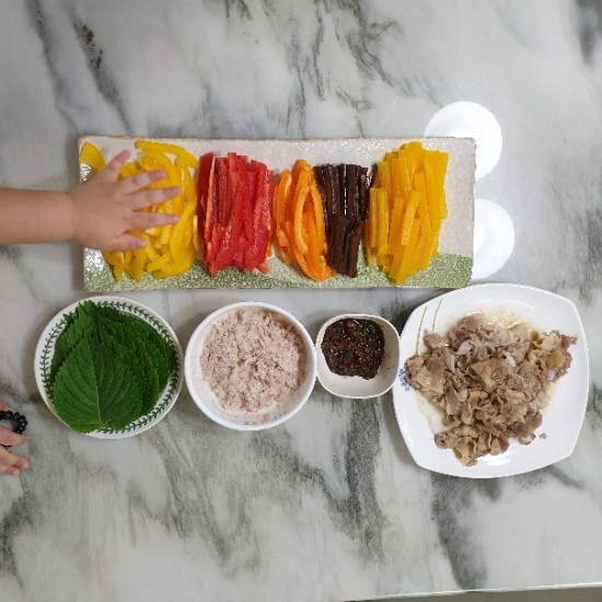  건강과 맛 모두 포함한 LA김밥