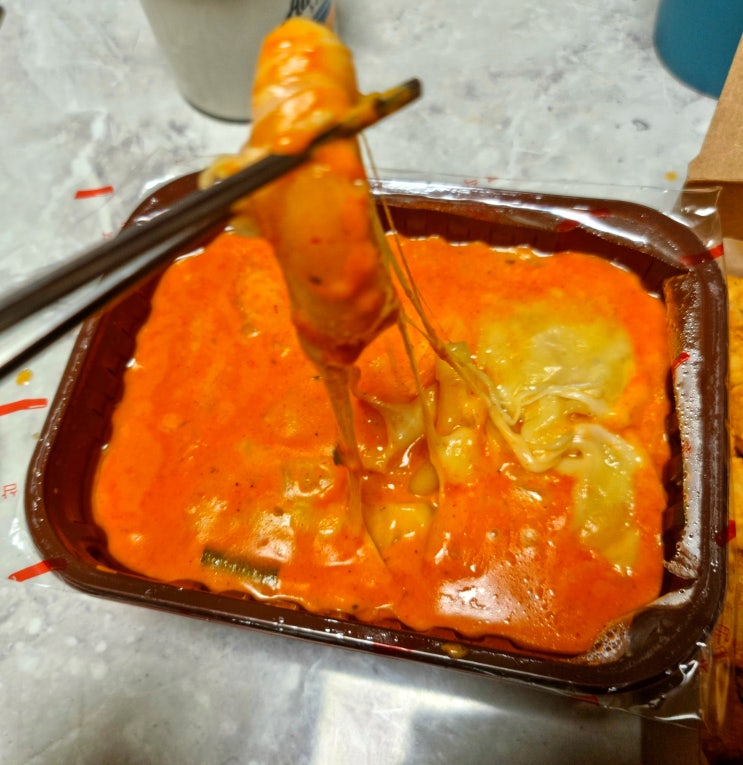  취향 저격 떡볶이 삼첩분식 로제 떡볶이와 감자폭탄 떡볶이