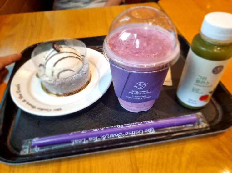 커피빈 보랏빛 영롱한 퍼플베리요거트 후기, 그린밸런스, 마스카포네초코브라우니 후기, 영양정보/칼로리 정보 커피빈 보랏빛 영롱한 퍼플베리요거트 후기, 그린밸런스, 마스카포네초코브라우니 후기, 영양정보/칼로리 정보