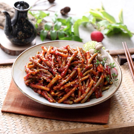 최근 많이 팔린 [K쇼핑][반찬단지] 맛있는 마늘쫑무침 1봉(120g) 추천해요