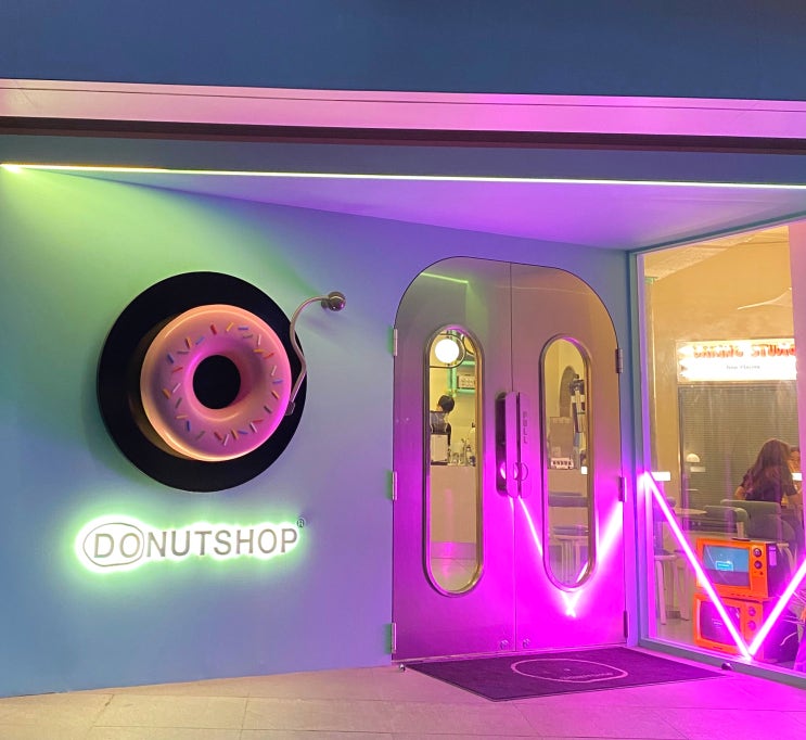 [압구정 카페] 압구정 두넛샵 Donut shop 러블리한 도넛 가게