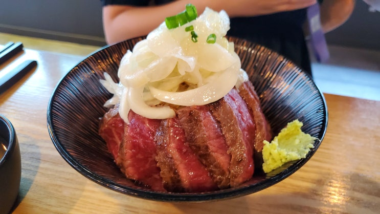 대전 둔산동 맛집 덮밥 간단하게 먹은 [ 홍대개미 ]