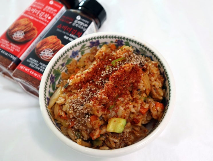  김치시즈닝 쇼미더김치로 볶음밥 콩나물국 간편요리했어요