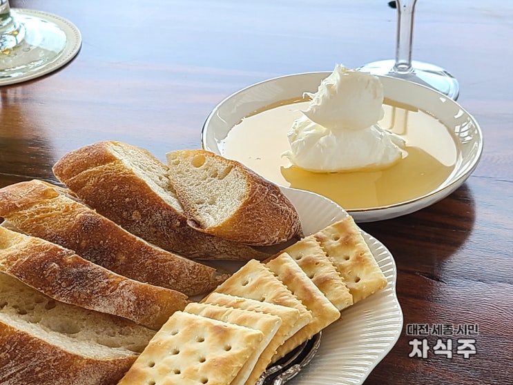  카이막이 맛있었던 제주 성산 오션뷰 카페 '쉬어갓'