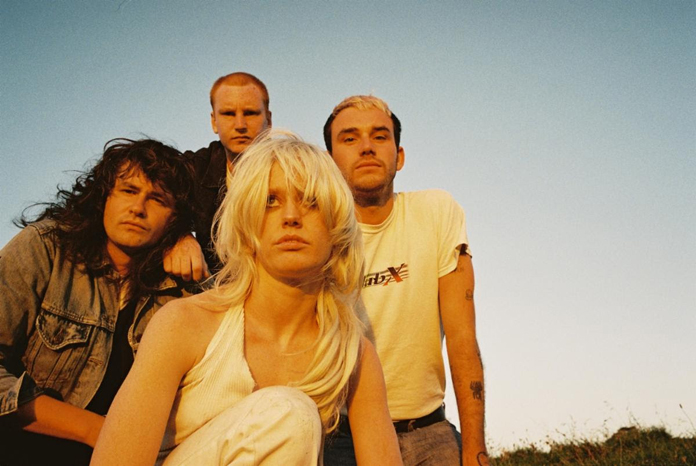 Amyl and the Sniffers, 새로운 앨범 발표 'Guided by Angels' 동영상
