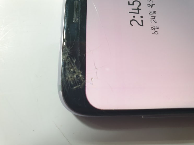  갤럭시s8액정수리 공식센터비용이 부담스럽다면, 여기에서 저렴한비용으로 수리받으세요.