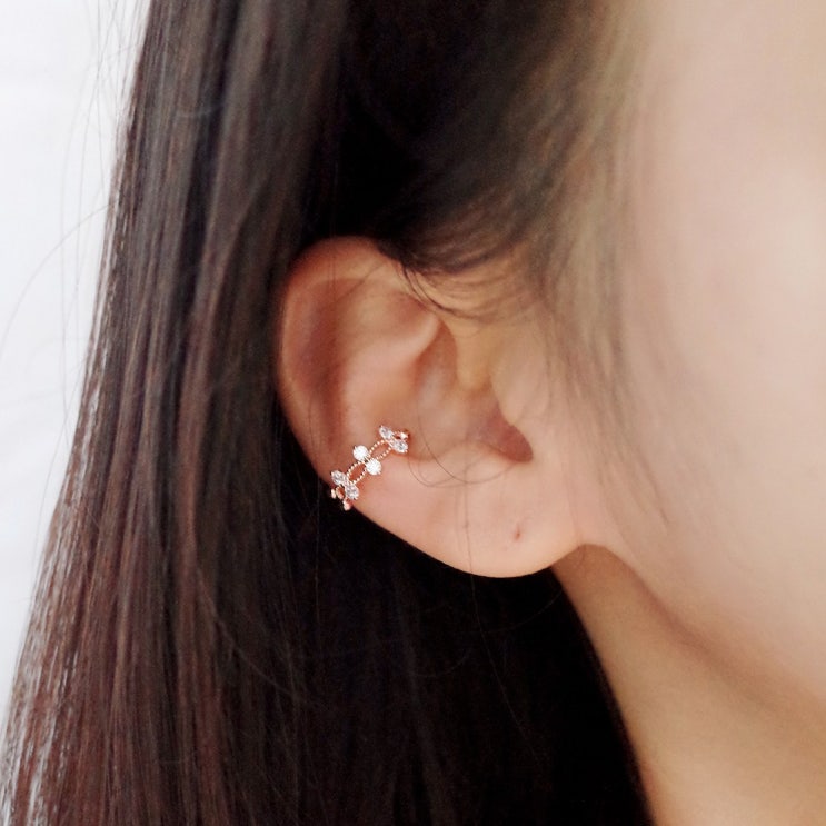 잘팔리는 쓰리콤마 제이 큐빅 귀찌 이어커프 좋아요 잘팔리는 쓰리콤마 제이 큐빅 귀찌 이어커프 좋아요