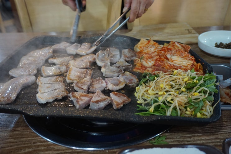  성내동맛집 봄이네삼겹살 파릇파릇한 친환경재배 삼겹살야채쌈