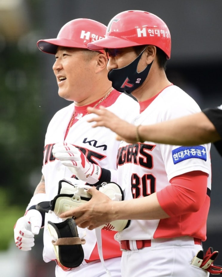 KBO 프로야구 분석 10일 두산 vs LG SSG vs 한화 삼성 vs 롯데 KIA기아 vs KT 키움 vs NC KBO 프로야구 분석 10일 두산 vs LG SSG vs 한화 삼성 vs 롯데 KIA기아 vs KT 키움 vs NC