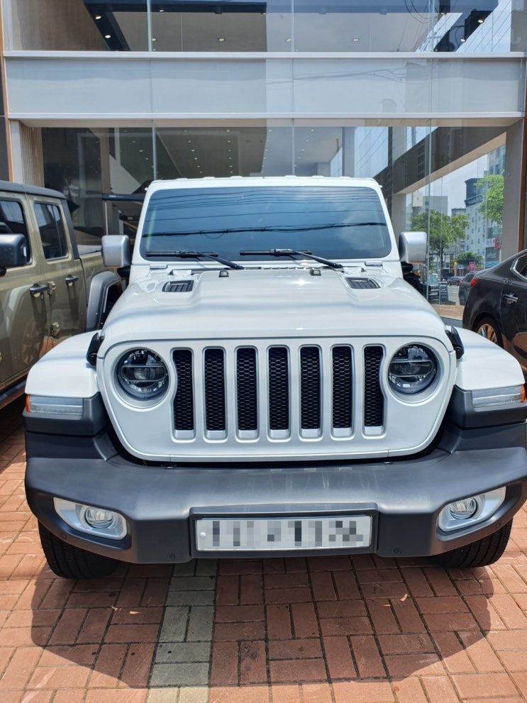  창원 지프전시장 Jeep 지프 랭글러 오버랜드 화이트 창원 출고기 이재훈 주임