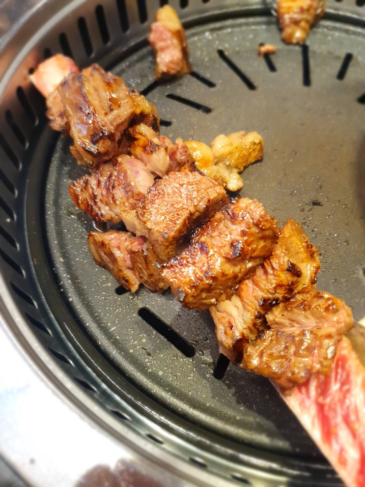  인덕원 소고기 맛집 육식본부에서 육본갈비 뜯고 왔어요