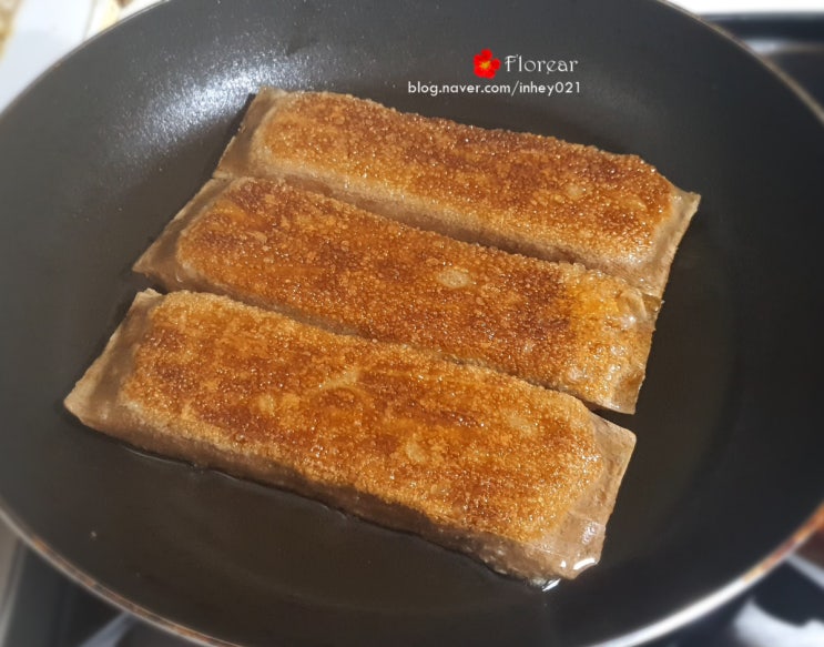 노브랜드 메밀김치전병 예상외로 알찬데 노브랜드 메밀김치전병 예상외로 알찬데