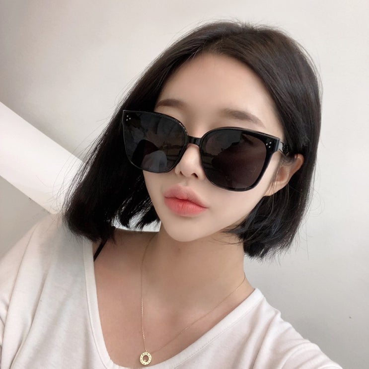 요즘 인기있는 VANANA2 2021 베이직 오버사이즈 선글라스 블랙 ··· 요즘 인기있는 VANANA2 2021 베이직 오버사이즈 선글라스 블랙 ···