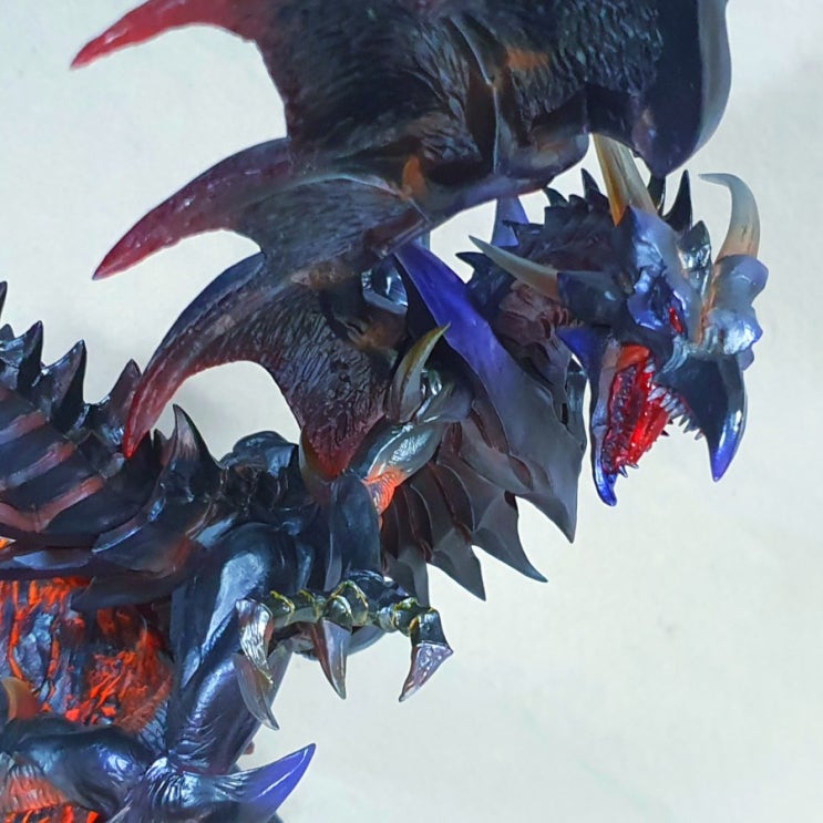  [피규어] 메가하우스 ART WORKS MONSTERS 유희왕 붉은 눈의 흑룡(레드 아이즈 블랙 드래곤) 피규어 리뷰