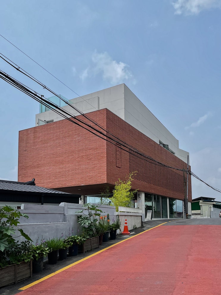  [카페털이범] _ 서울을 품을 수 있다면, 창신동 낙산공원 카페 테르트르(TERTRE)