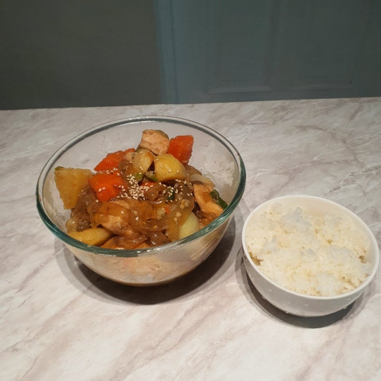  자취생요리>'닭가슴살간장찜닭' - 다이어트를 위한 냉동 닭가슴살 처치법