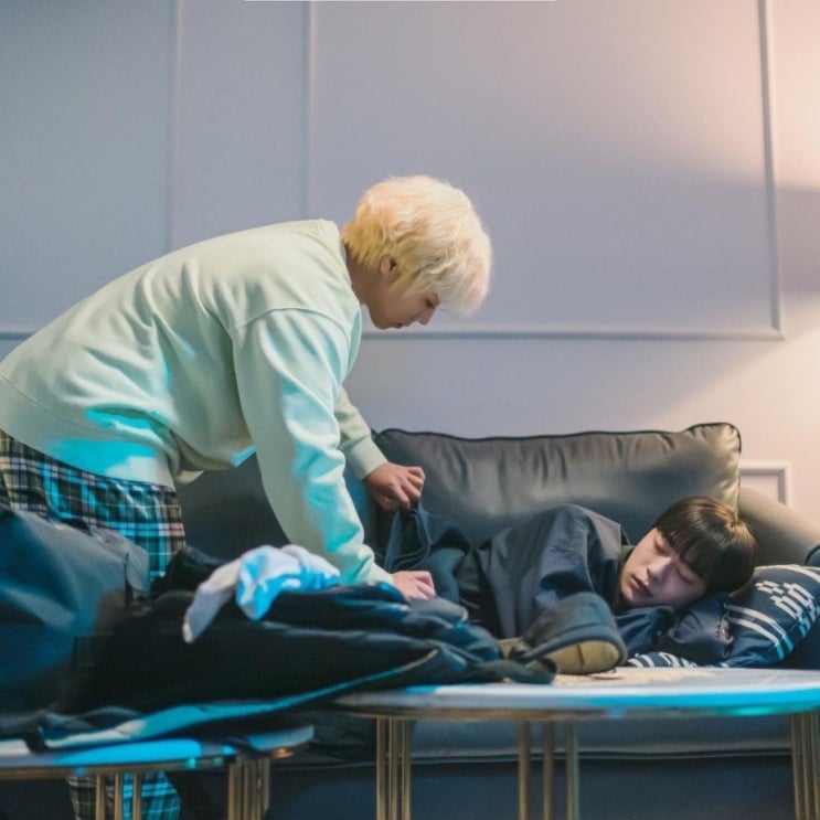  멀푸봄 스틸컷 여준과 수현의 우당탕탕 동거이야기